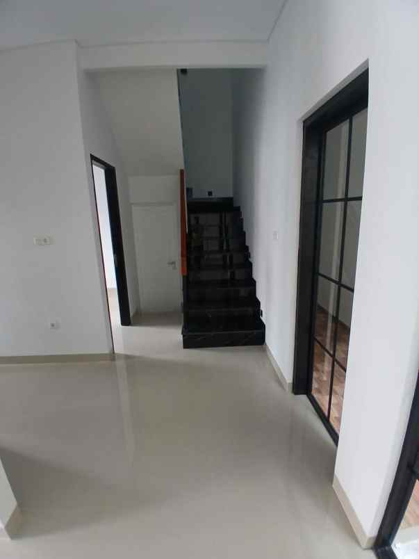 dijual rumah ciganjur