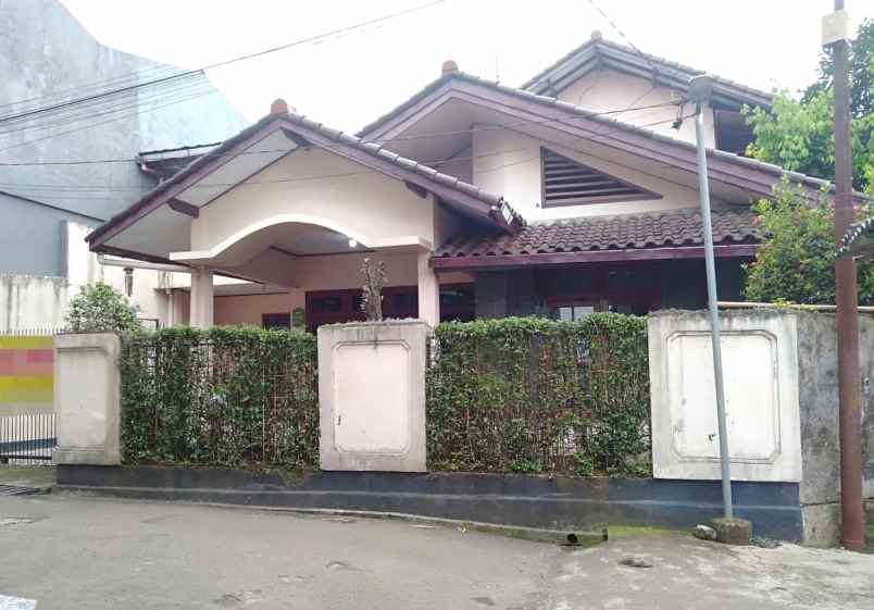 dijual rumah ciheuleut baranangsiang