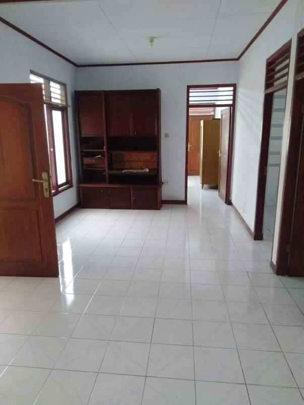 dijual rumah ciheuleut baranangsiang