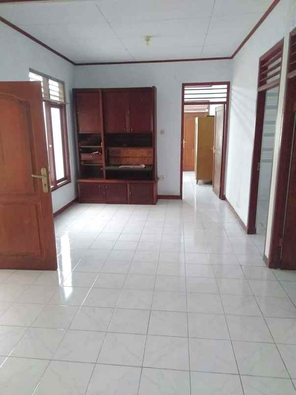 dijual rumah ciheuleut baranangsiang