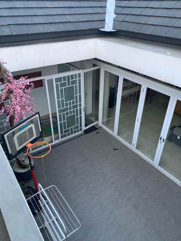 dijual rumah cijagra