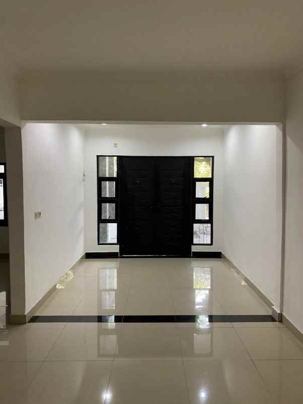 dijual rumah ciledug