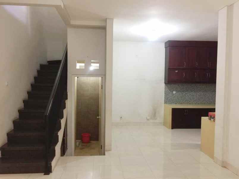 dijual rumah cimanggis depok