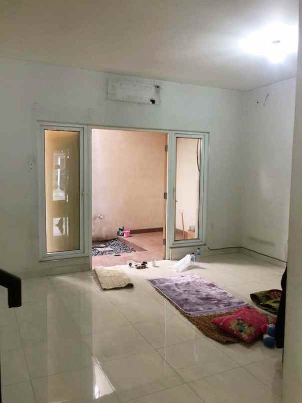 dijual rumah cimanggis depok