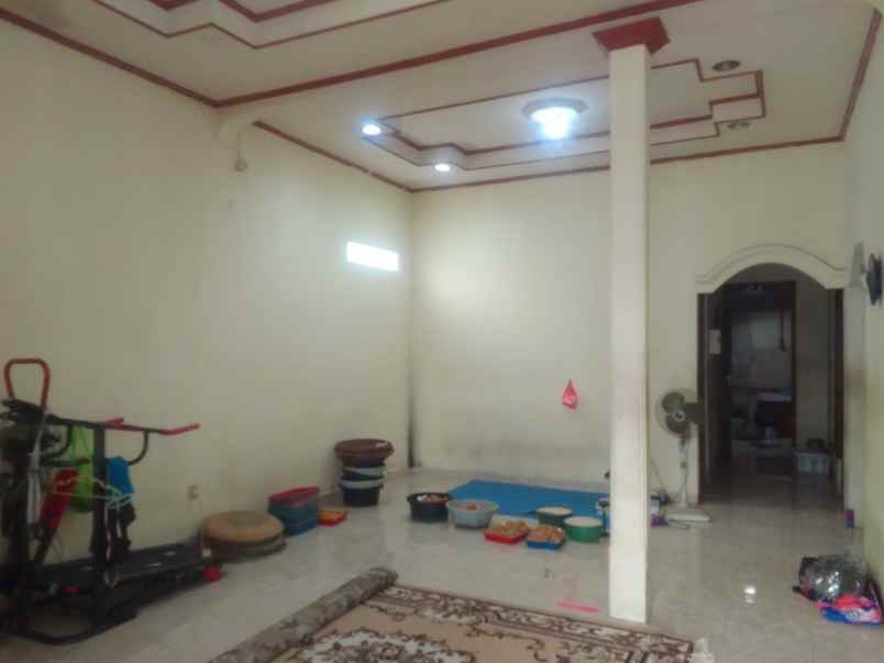 dijual rumah cipageran