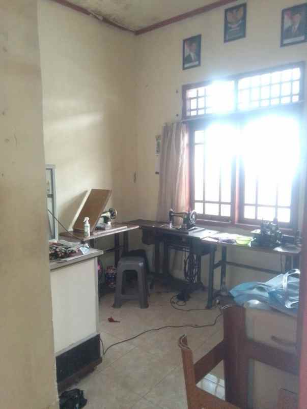 dijual rumah cipageran