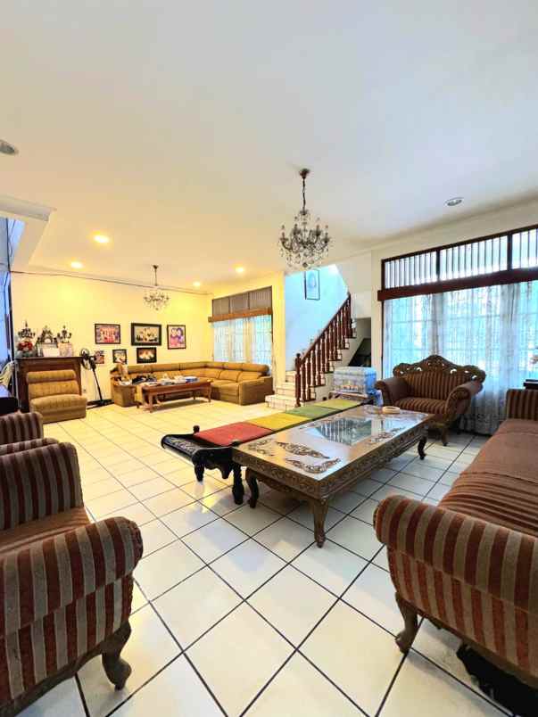 dijual rumah cipete selatan