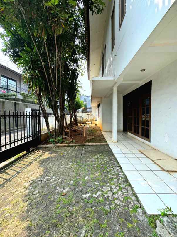 dijual rumah cipete selatan