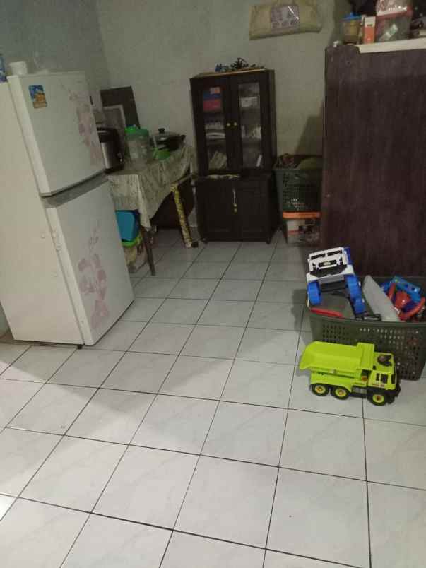 dijual rumah cipeucang