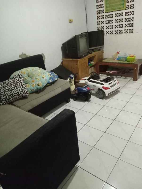 dijual rumah cipeucang