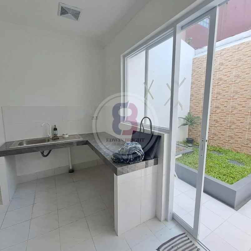 dijual rumah ciputat