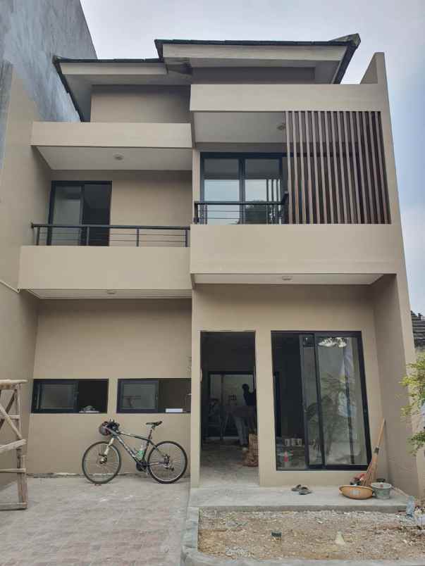 dijual rumah ciputat jombang