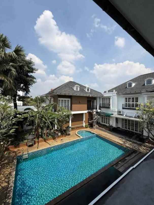 dijual rumah cireundeu