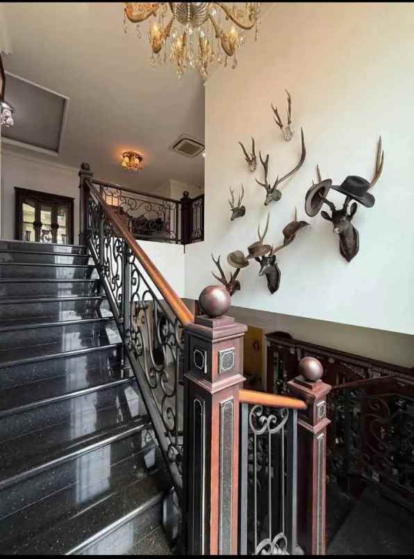 dijual rumah cireundeu