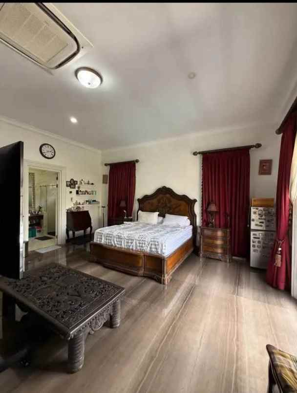 dijual rumah cireundeu