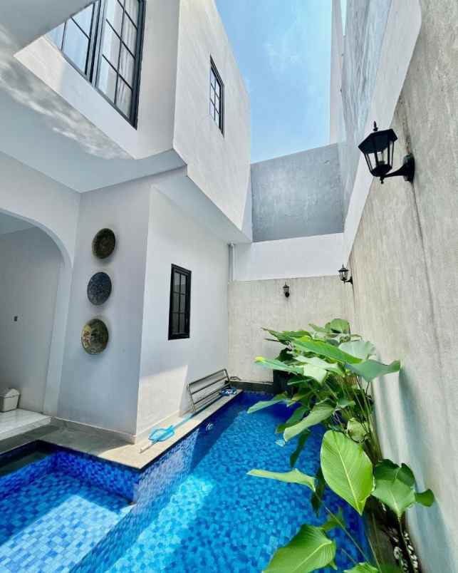 dijual rumah citraland