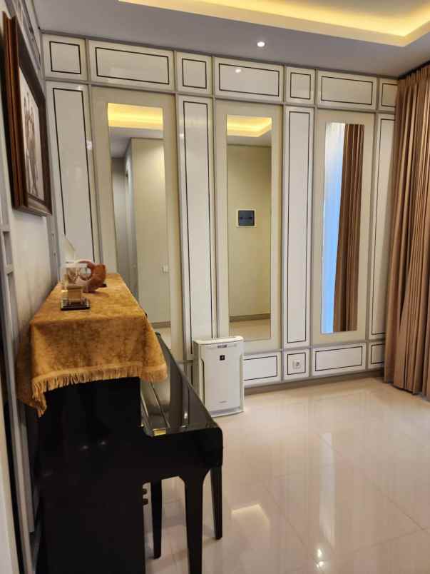 dijual rumah citraland greenlake