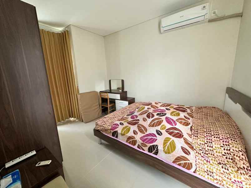 dijual rumah citraland northwest lake