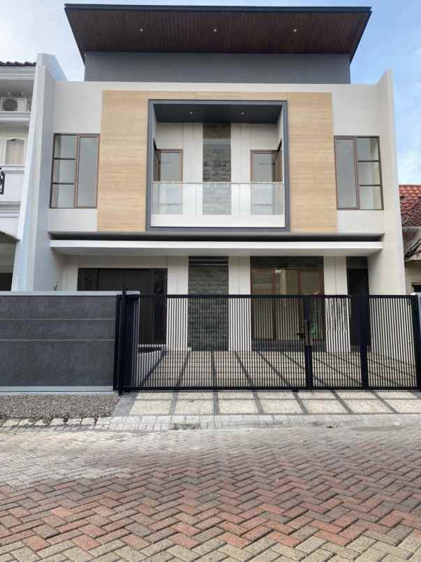 dijual rumah citraland utama