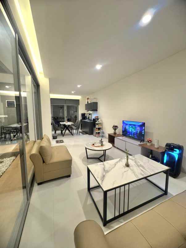 dijual rumah cluster asera nishi kota