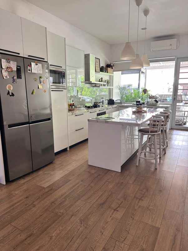 dijual rumah cluster asia tropis kota