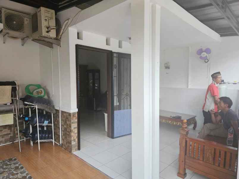 dijual rumah cluster cemara asri no 10