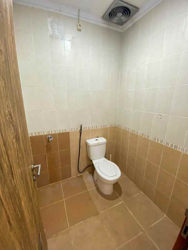 dijual rumah cluster garden terrace