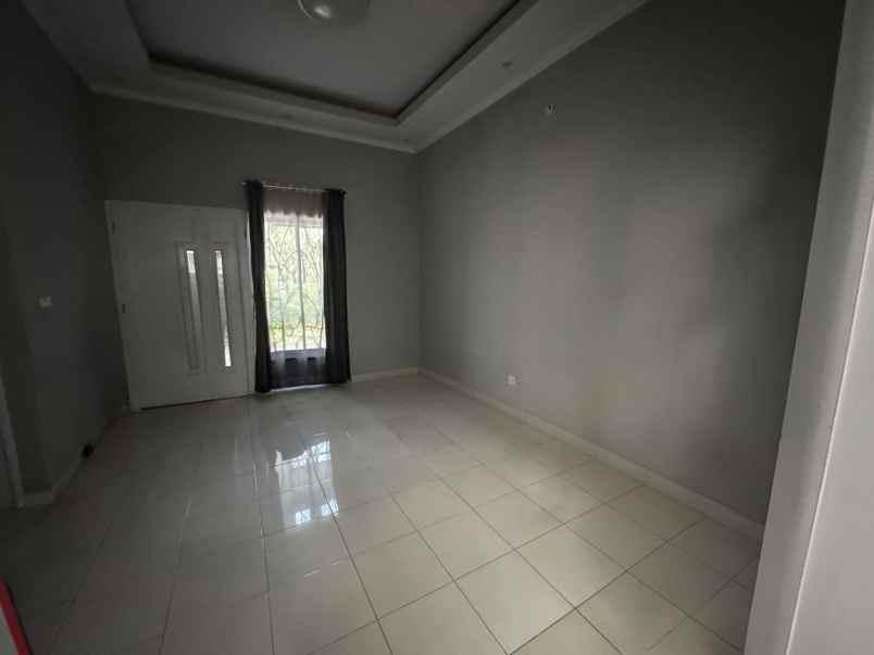 dijual rumah cluster metland transyogi