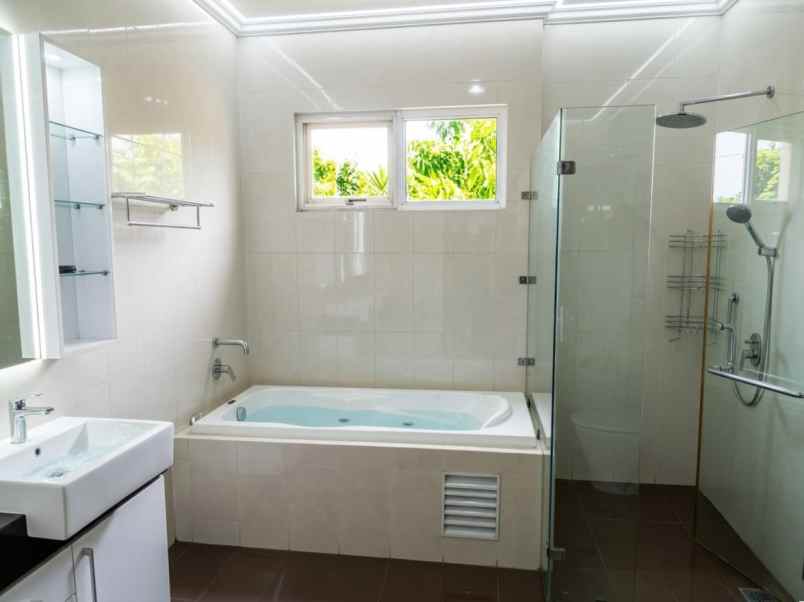 dijual rumah cluster palm spring jgc