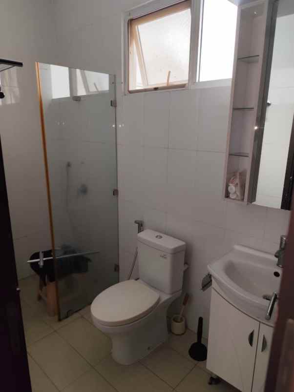 dijual rumah cluster palm spring jgc