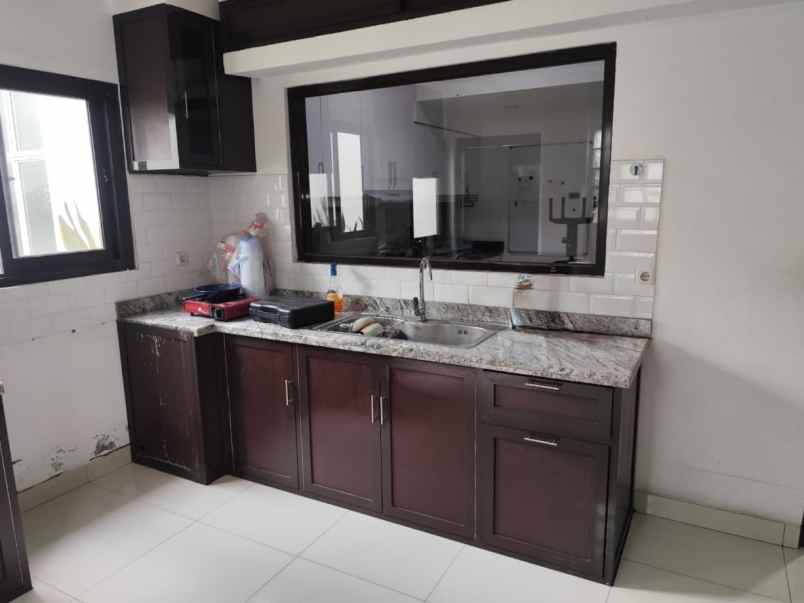 dijual rumah cluster palm spring jgc