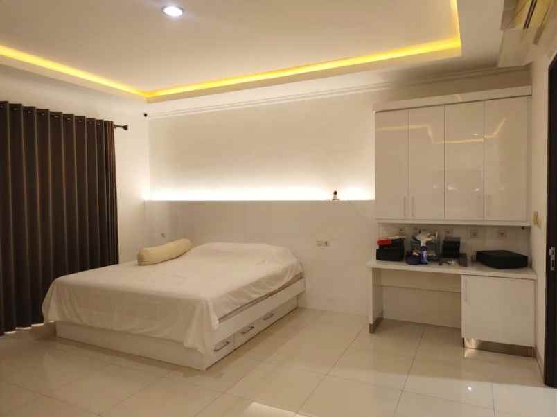 dijual rumah cluster palm spring jgc