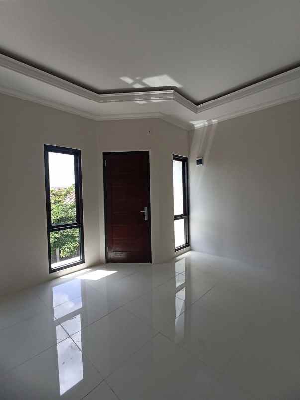 dijual rumah cluster pratama residence