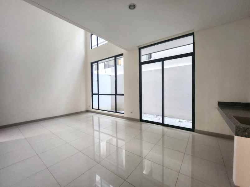 dijual rumah cluster sentarum asya jgc