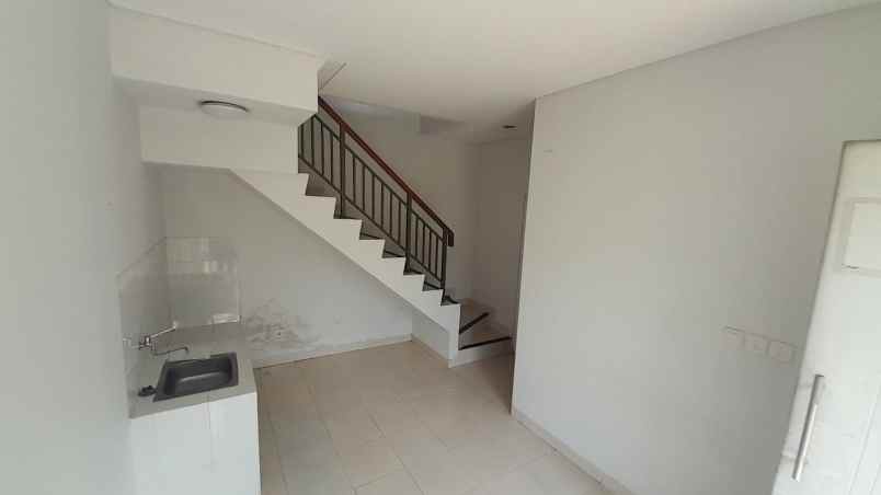 dijual rumah cluster virginia village