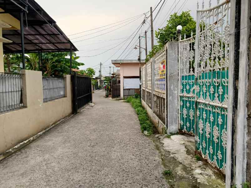 dijual rumah cocok untuk kost kostan di kota depok