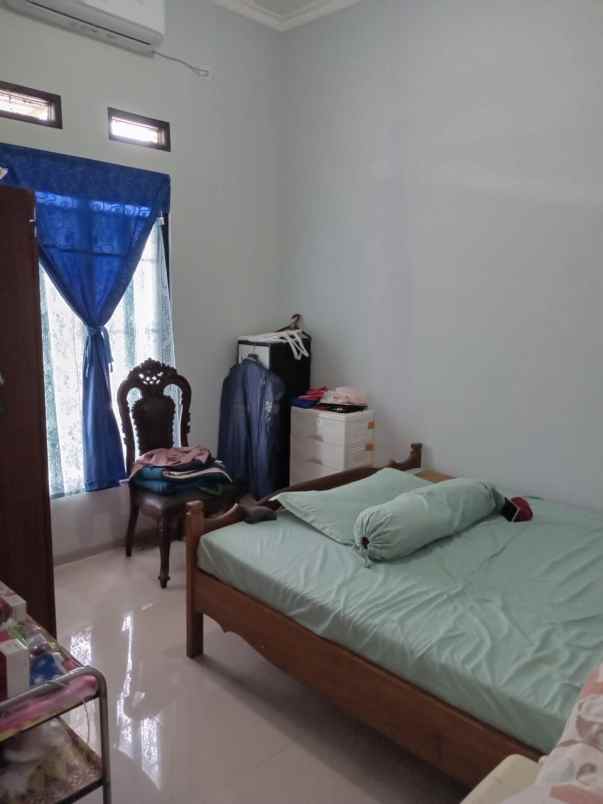 dijual rumah curug