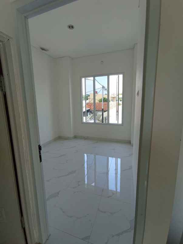 dijual rumah de verti kiray tapos