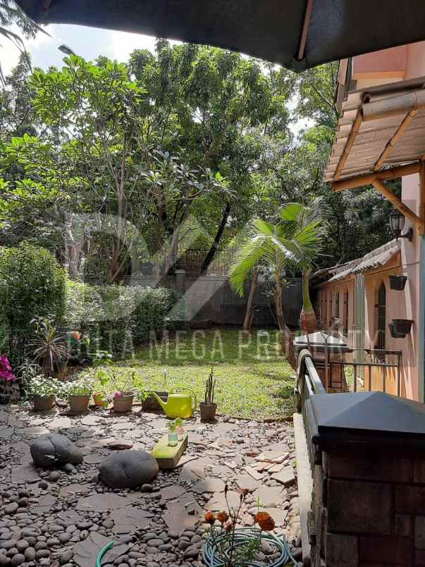 dijual rumah di bintaro