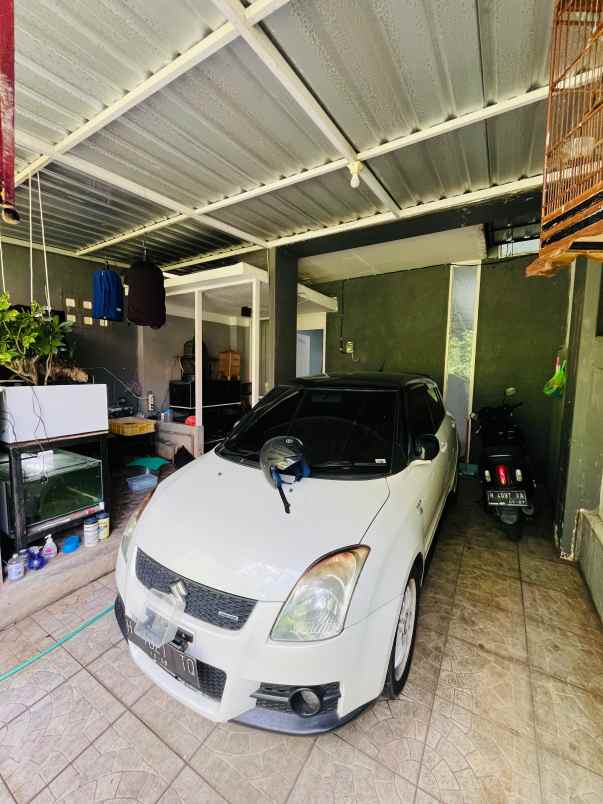 dijual rumah di flamboyan klipang semarang