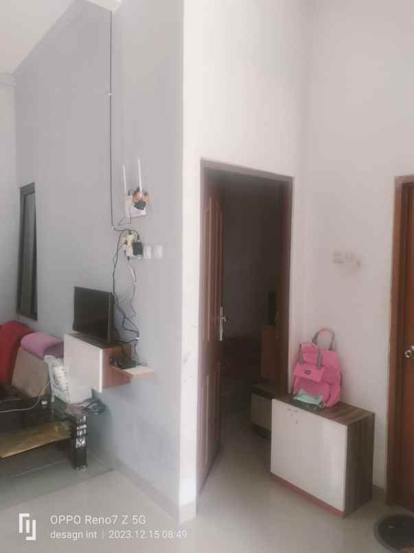 dijual rumah di jl kehakiman rt 5 5 sawangan bedahan