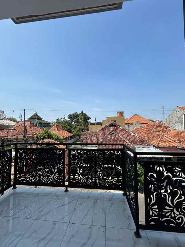 dijual rumah di lamper tengah semarang