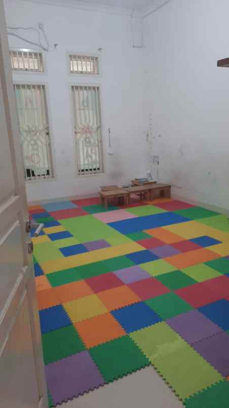 dijual rumah di perumahan