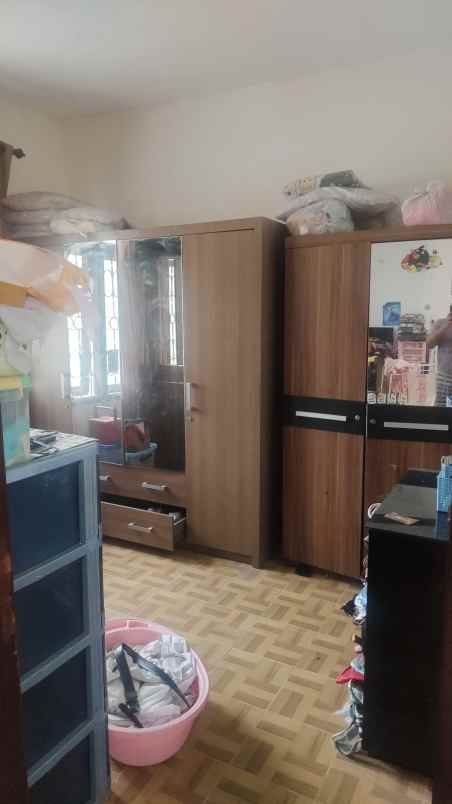 dijual rumah di villa kalijudan indah
