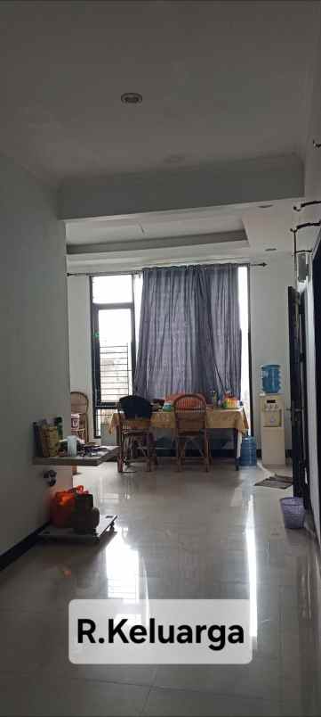 dijual rumah dijual rumah di perum cgs