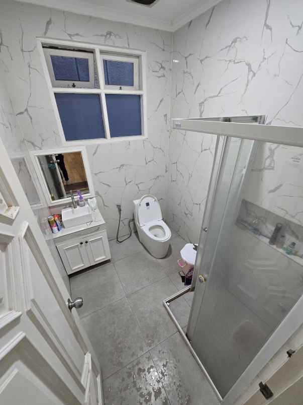 dijual rumah duren sawit