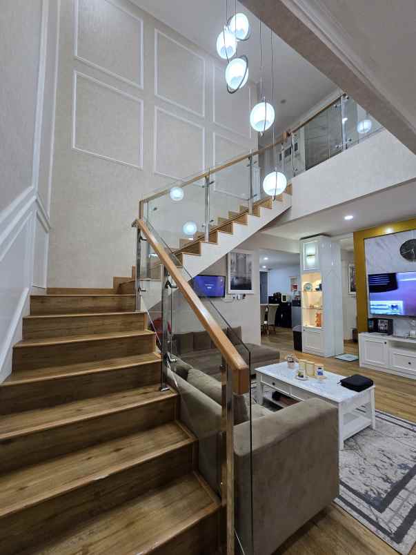 dijual rumah duren sawit