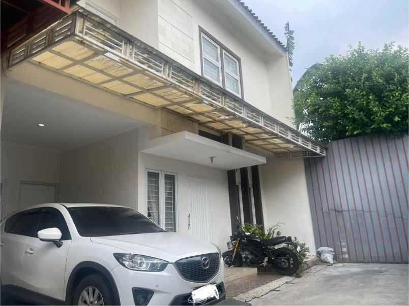 dijual rumah duren sawit