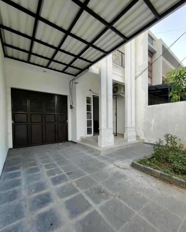dijual rumah duren sawit
