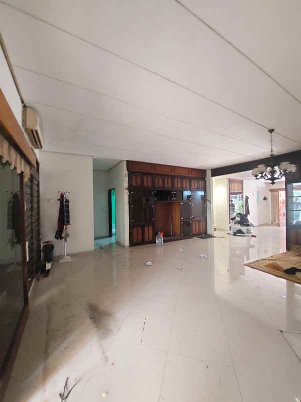 dijual rumah gandaria utara